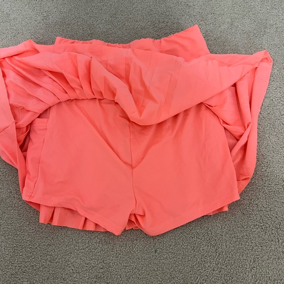 Skirt with shorts attached - Picture 2 of 2